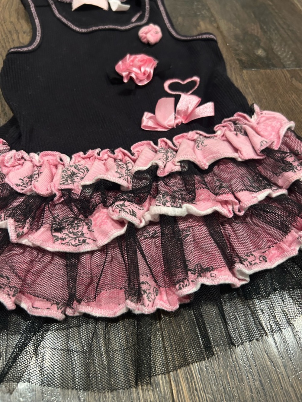 Black & Pink Ruffled Tutu Dress with Floral Appliqué size 12 months - Picture 2 of 6